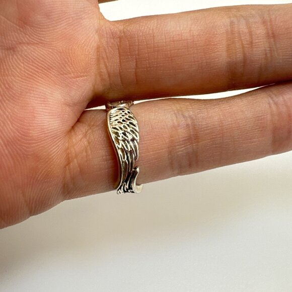 VTG Sterling Silver 925 Angel Wings Textured Design Band Ring Size 5.75 - Picture 9 of 11